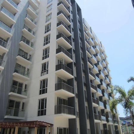 Palm Tree - Genlex Condominium Manila Dış mekan fotoğraf